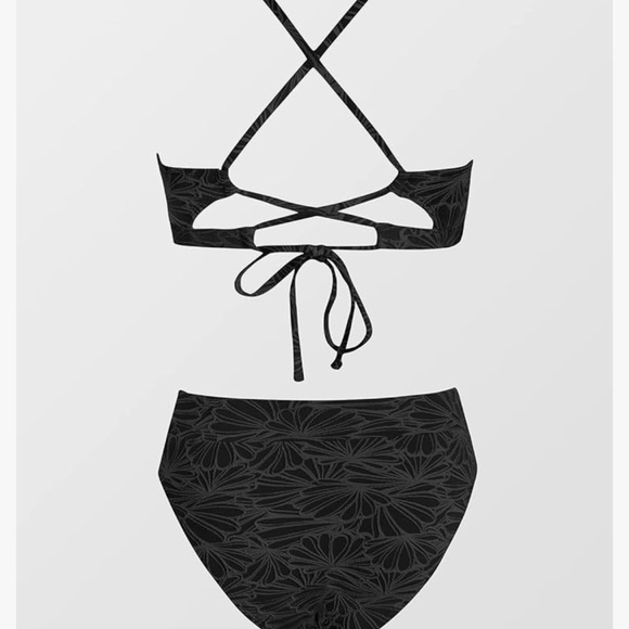 CUPSHE Women’s Black High Waisted Scalloped V Neck Bikini Set S - Picture 5 of 6